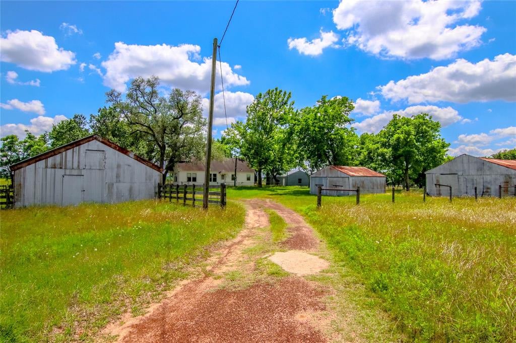 9752 Harris Ranch Ln Sealy, Tx 77474