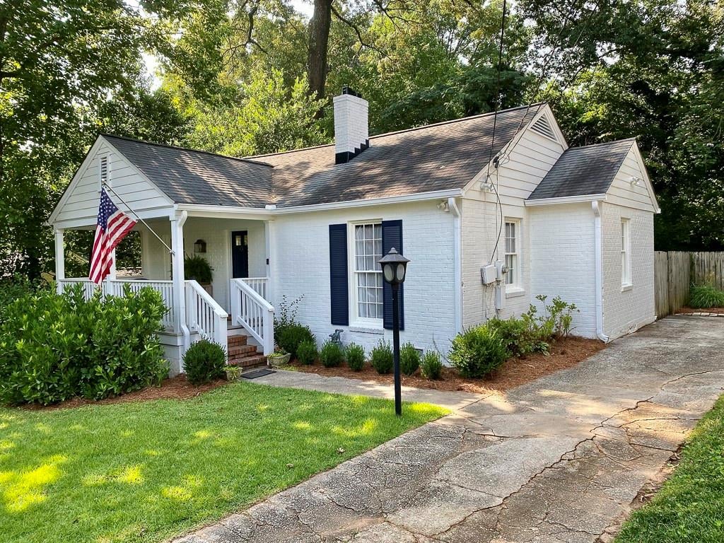 452 Hascall Rd NW