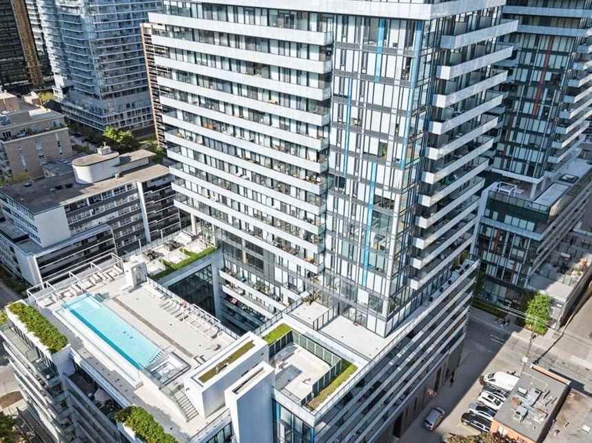 161 Roehampton Ave, Unit 532