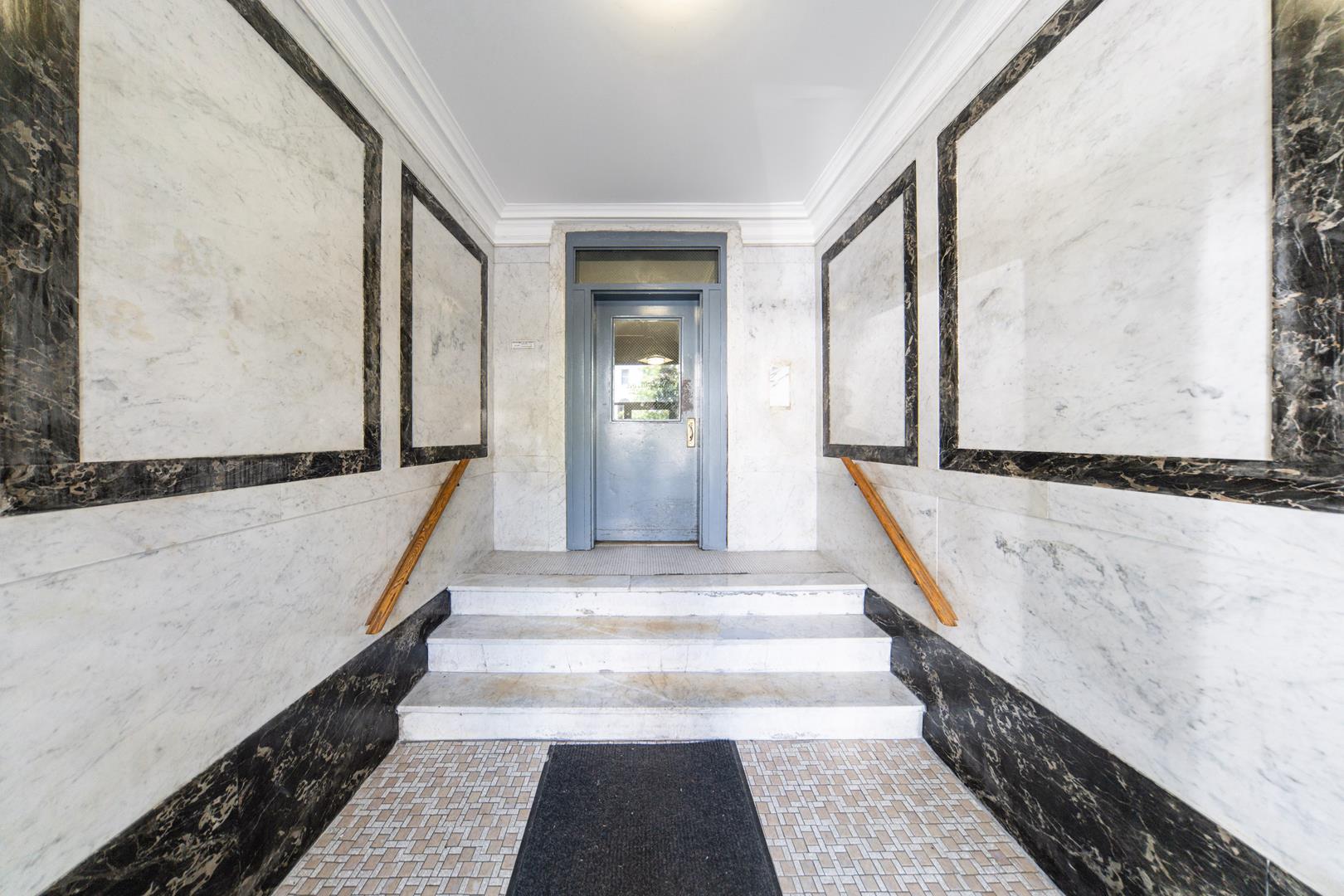 216 Macon Street, Apt 1