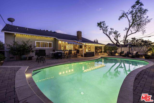 15955 Acre St, North Hills, CA