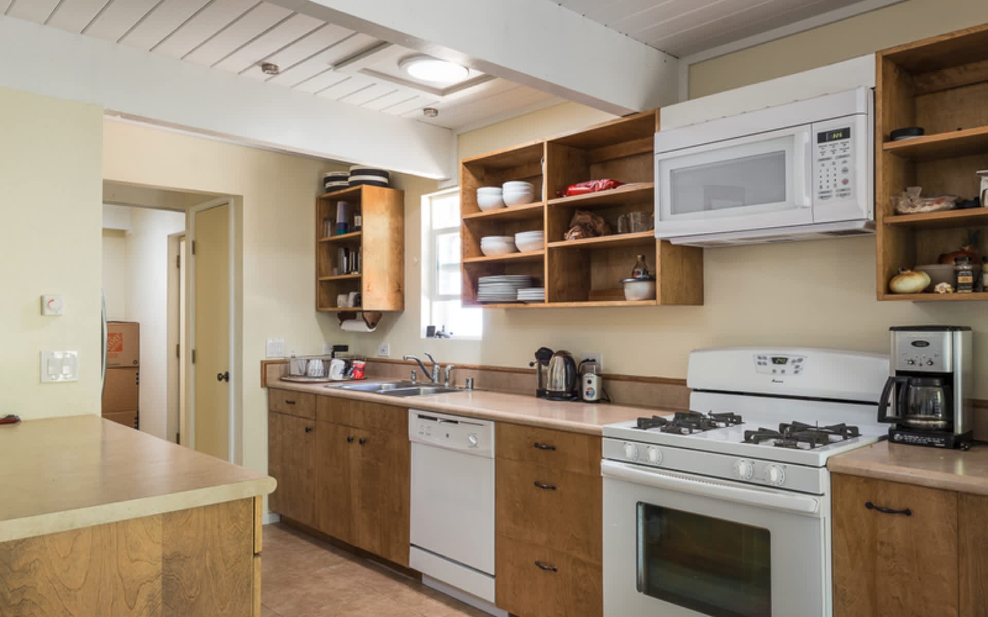 5000 Alpine Road / 5000AlpineRoad.com