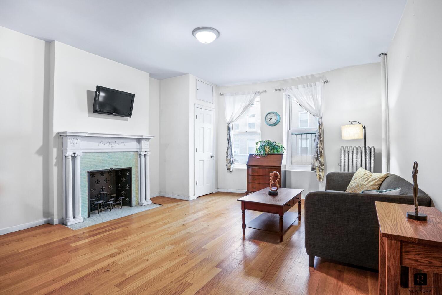 242 W 104th St, Unit 4WF