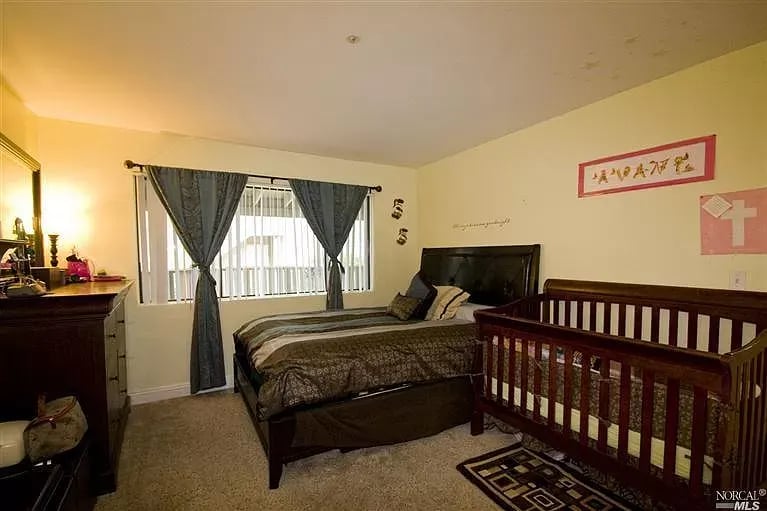 205 Enterprise Dr
