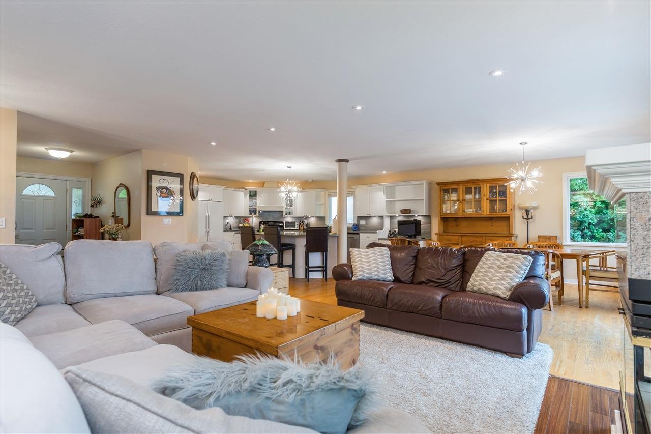 3155 Beacon Dr