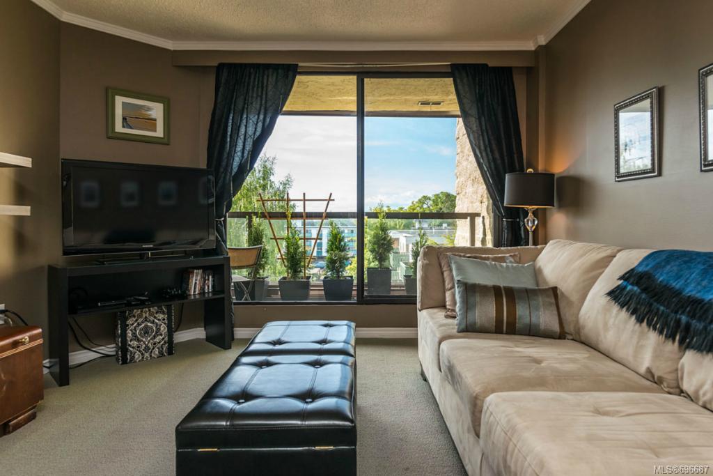 514-1745 Leighton Rd, Victoria