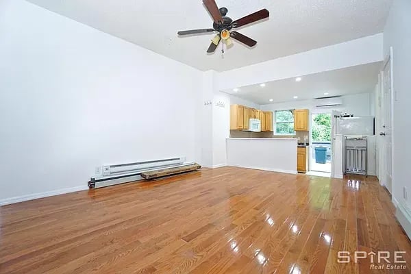 1072 Dekalb Avenue Unit: 206