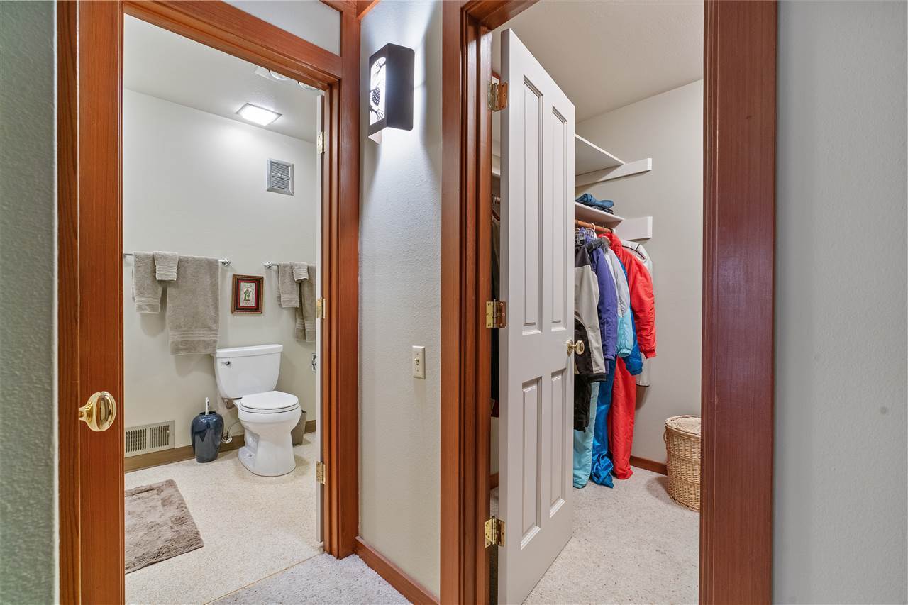 3600 N Lake Blvd #11