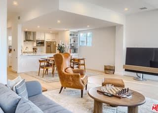 507 Orlando Ave, Unit 301