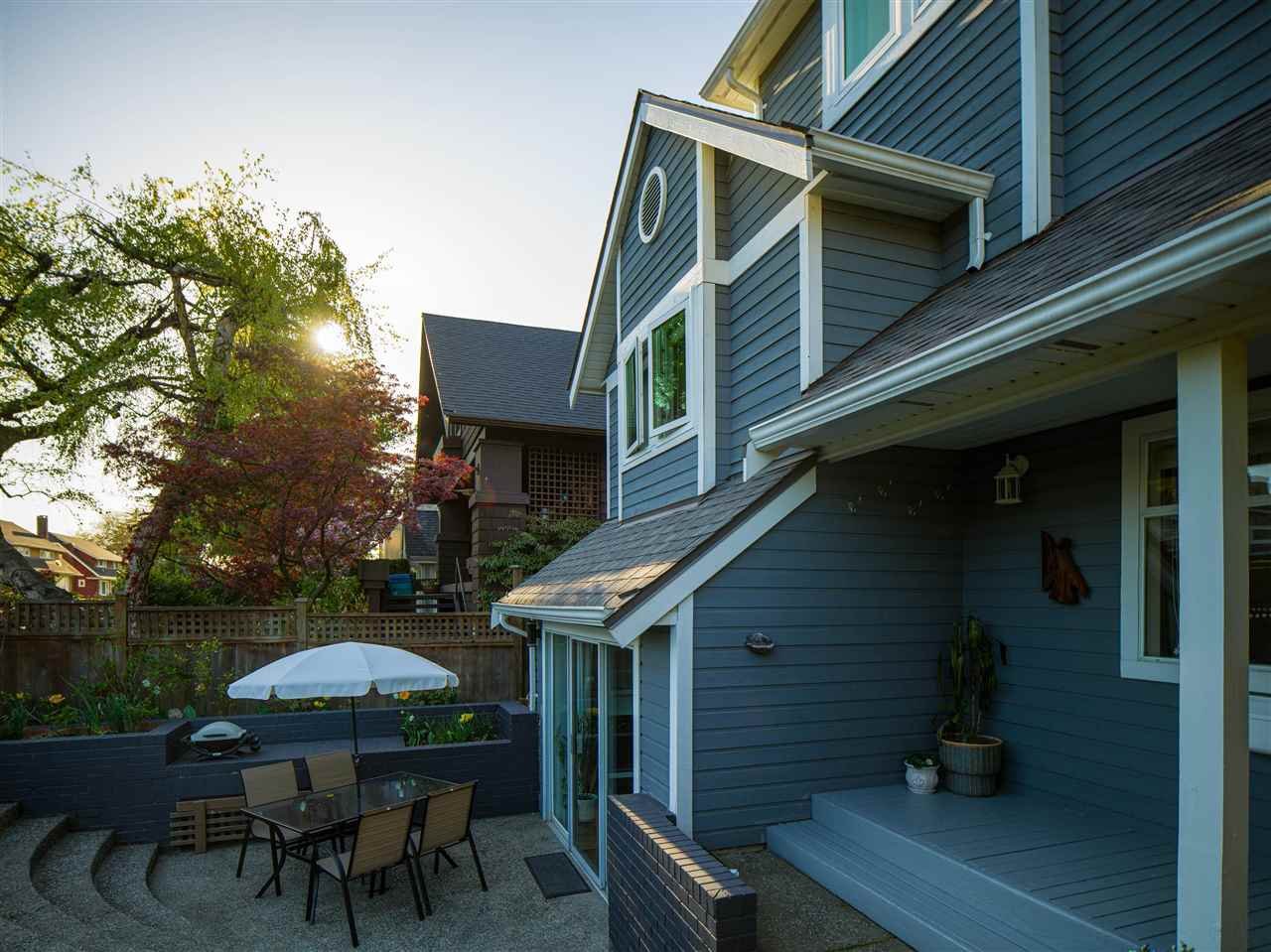 2015 Creelman Ave