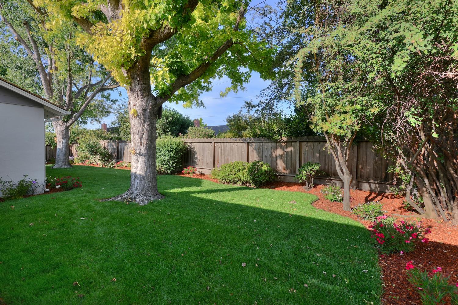 2980 Cambridge Dr