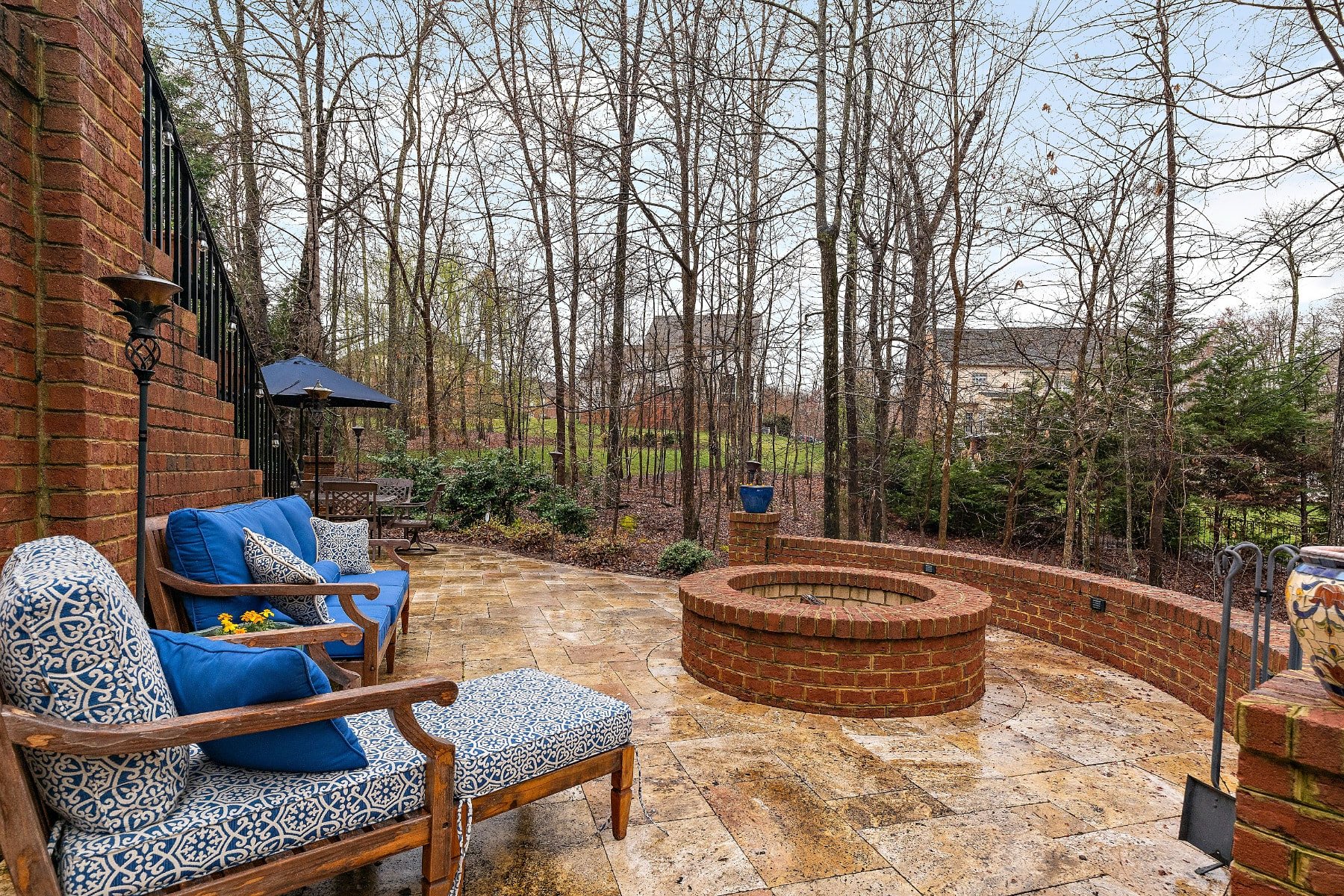 3700 Ellerton Drive