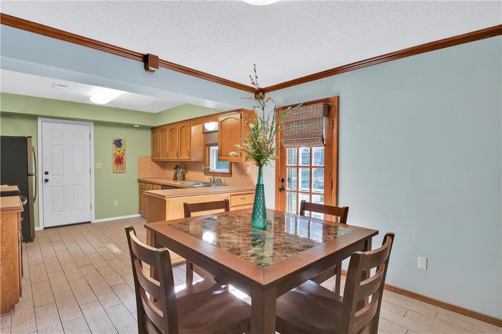 412 NE Corsicana Street