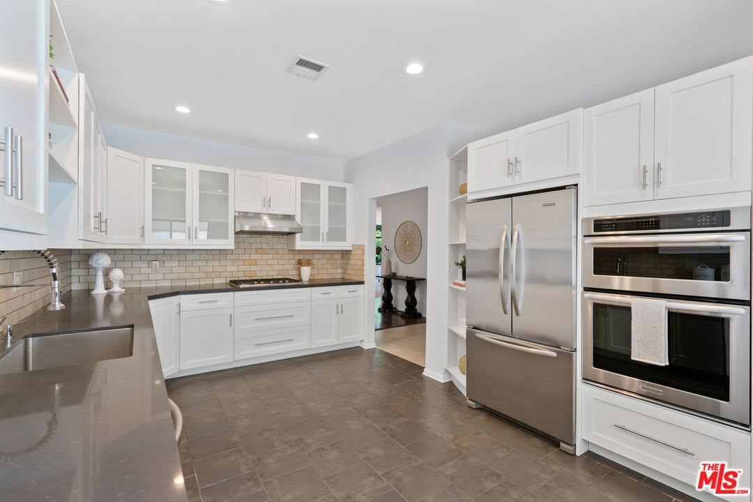 11636 Montana Ave, #202