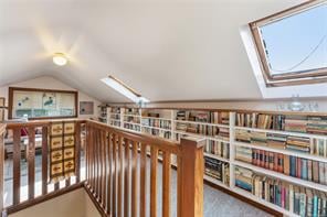 1636 Hollywood Cres