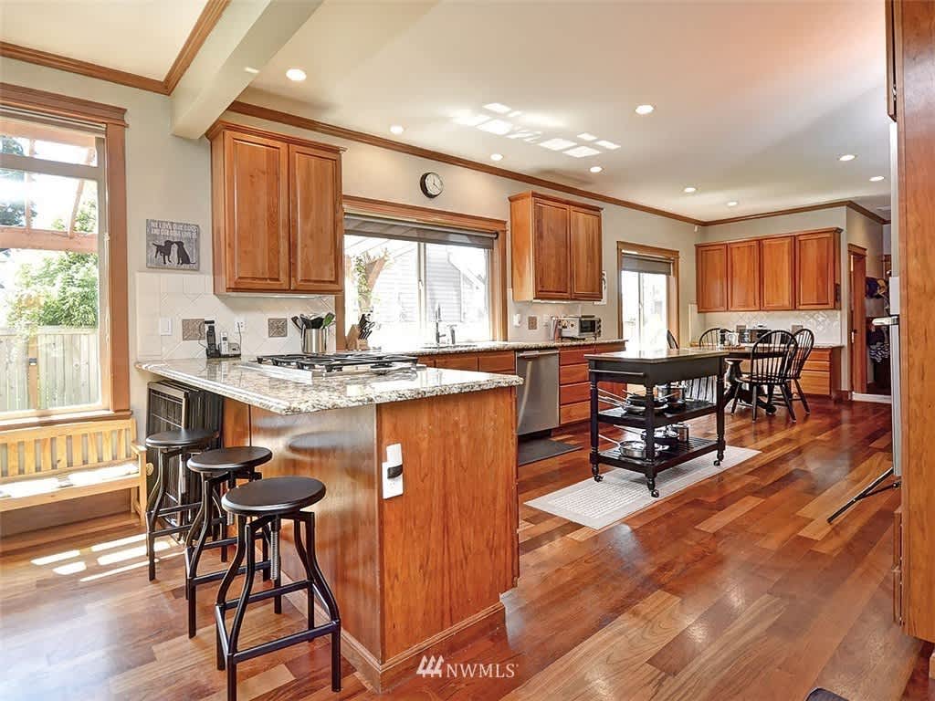509 NW 195th St