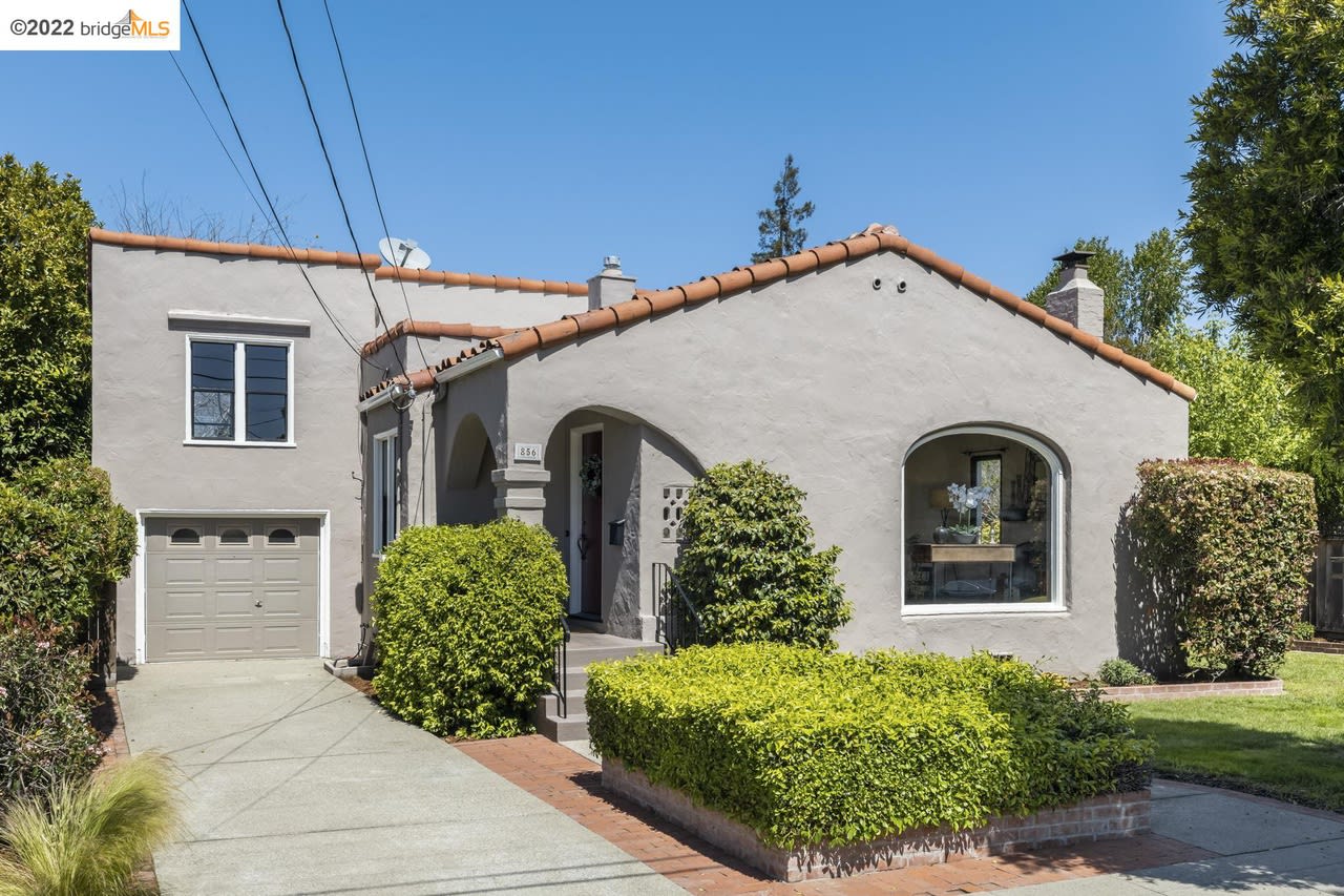 856 Bridge Rd