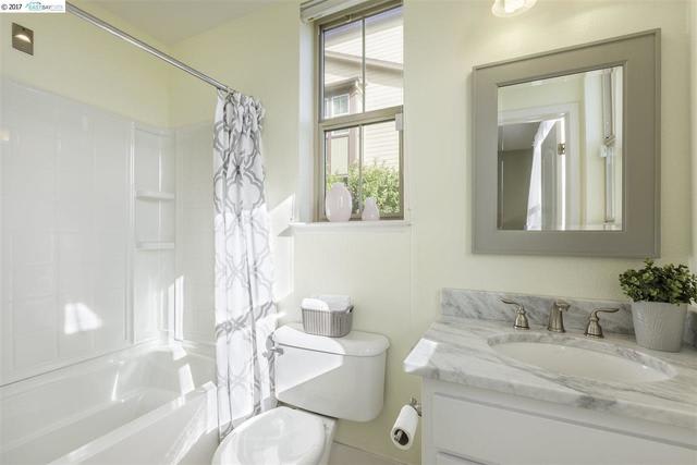 6040 Old Quarry Loop Oakland, CA 94605