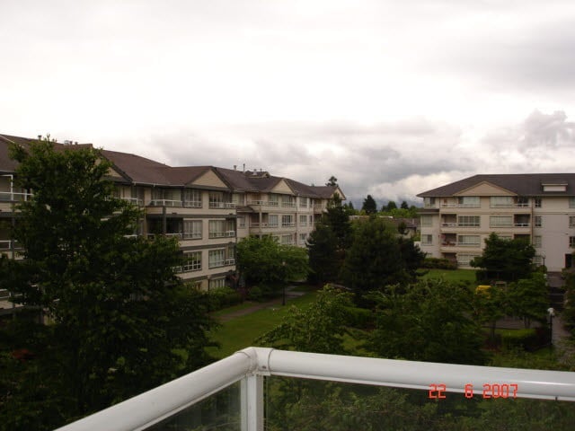 407-3455 Ascot Pl