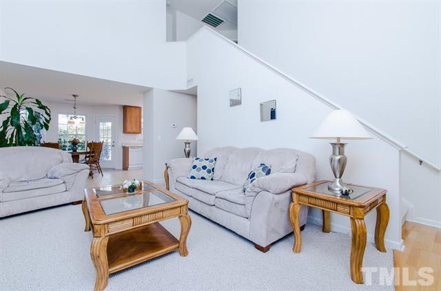 100 polyanthus Place
