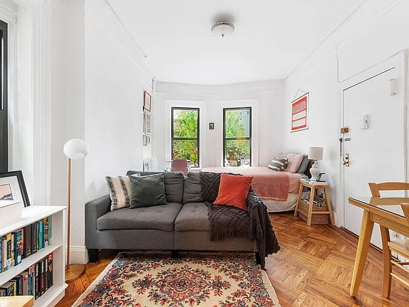 47 Reeve Pl Apt: 1