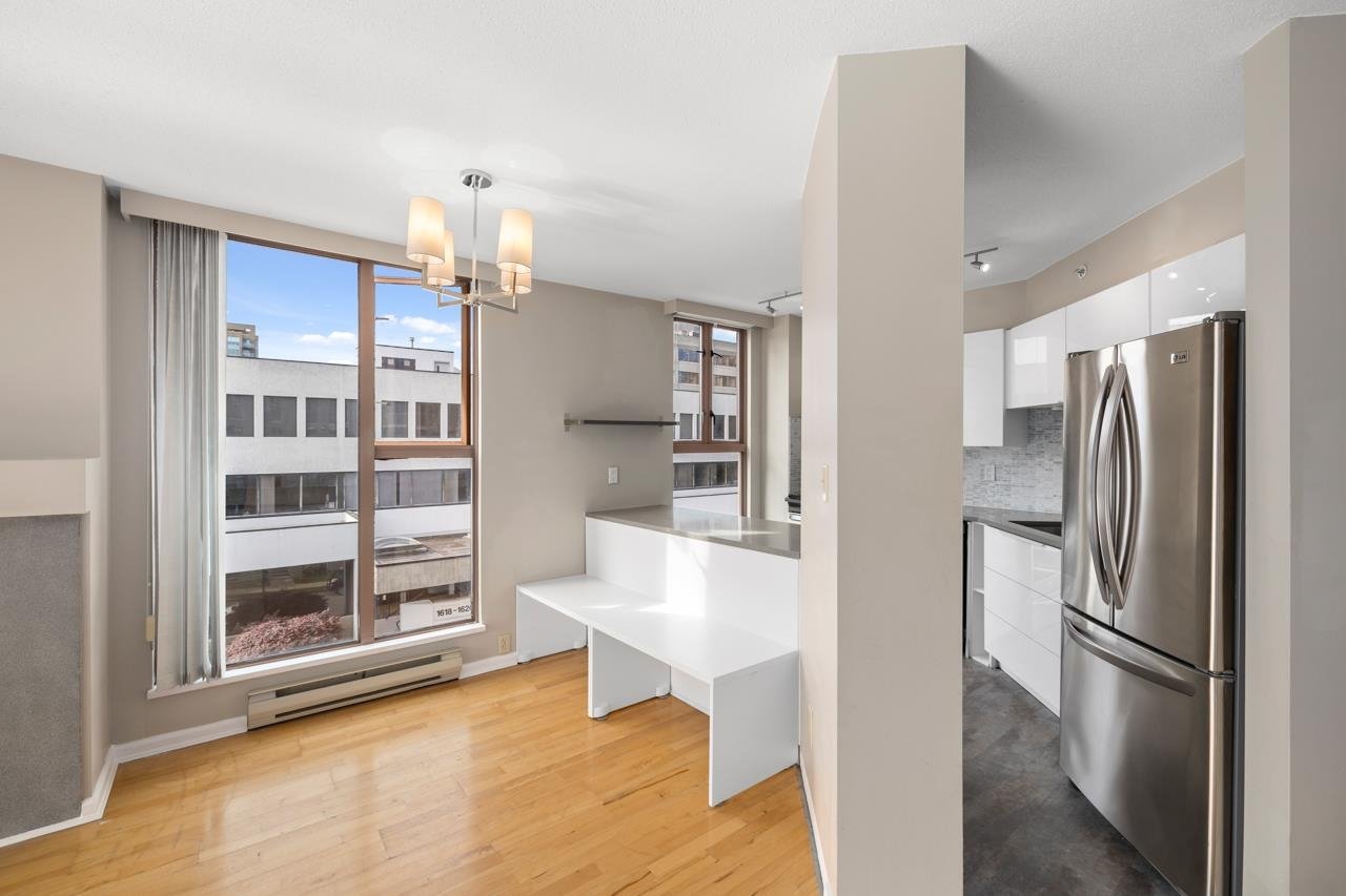 405-1633 W 8th Ave
