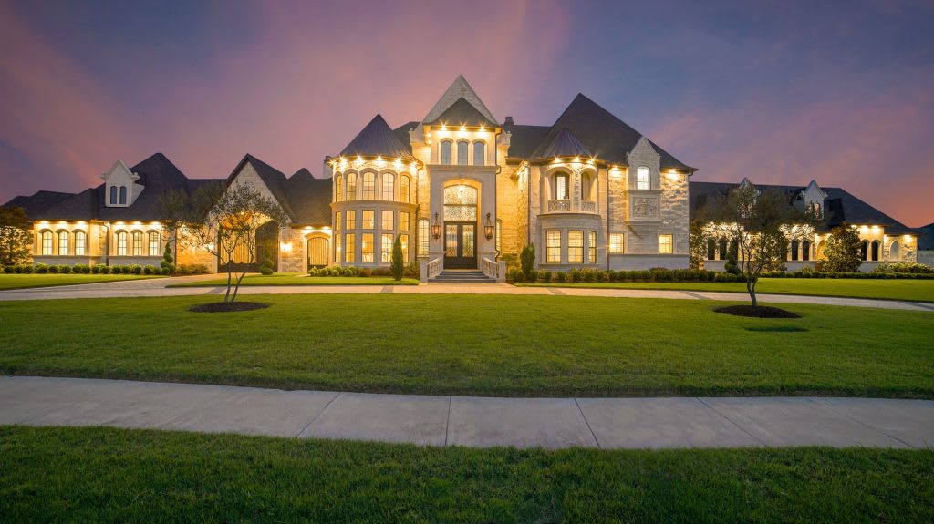 6 Things You Should Know Before Buying a Luxury Home