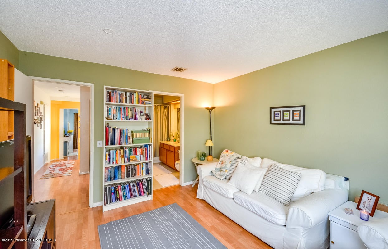 4900 N Grand Ave, #218