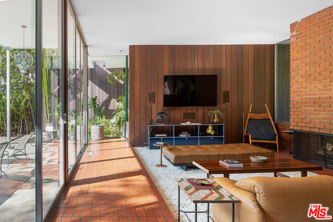 Beachwood Canyon Mid Century by Robert Lee, AIA.