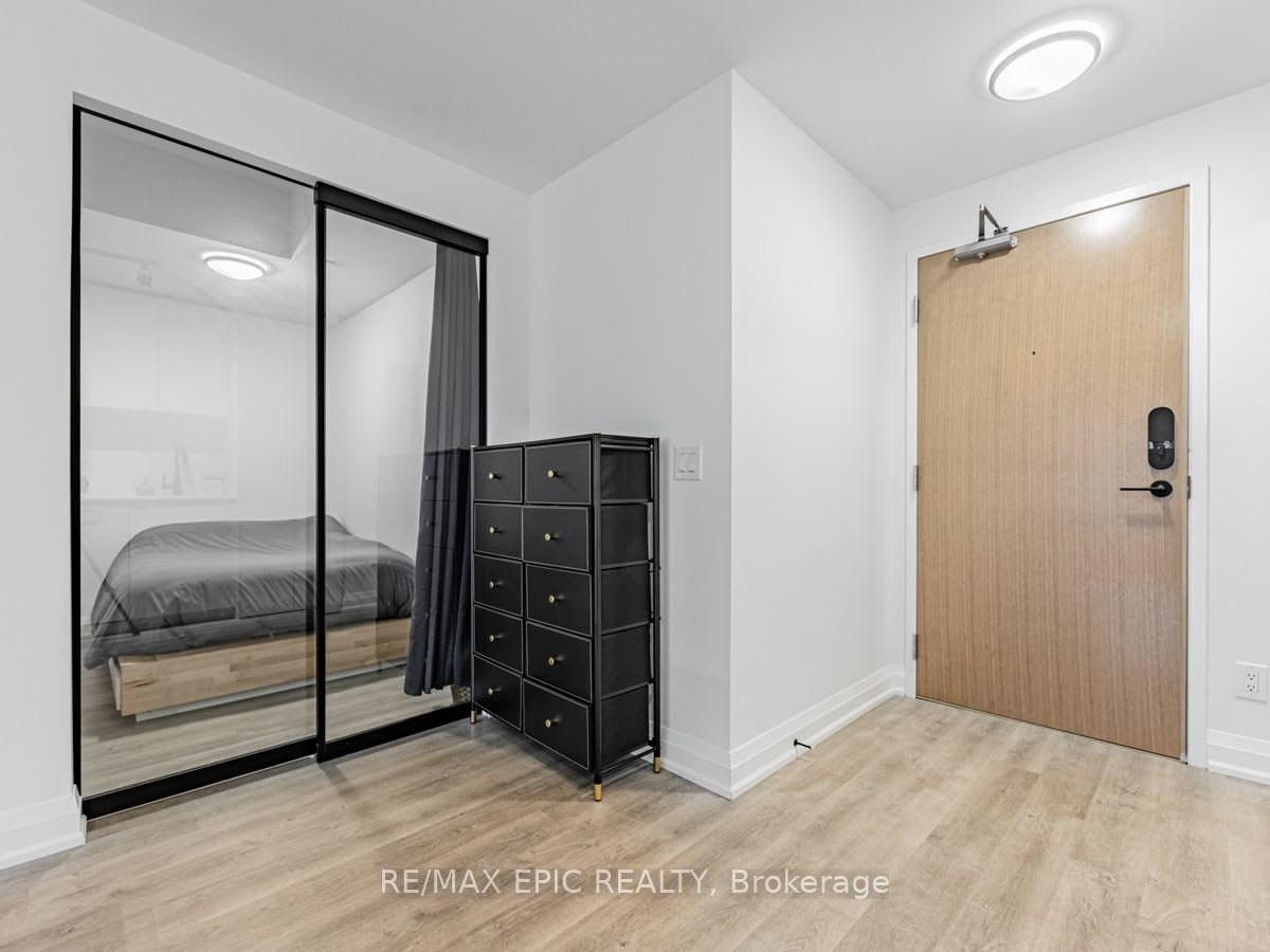 2369 Danforth Ave 317