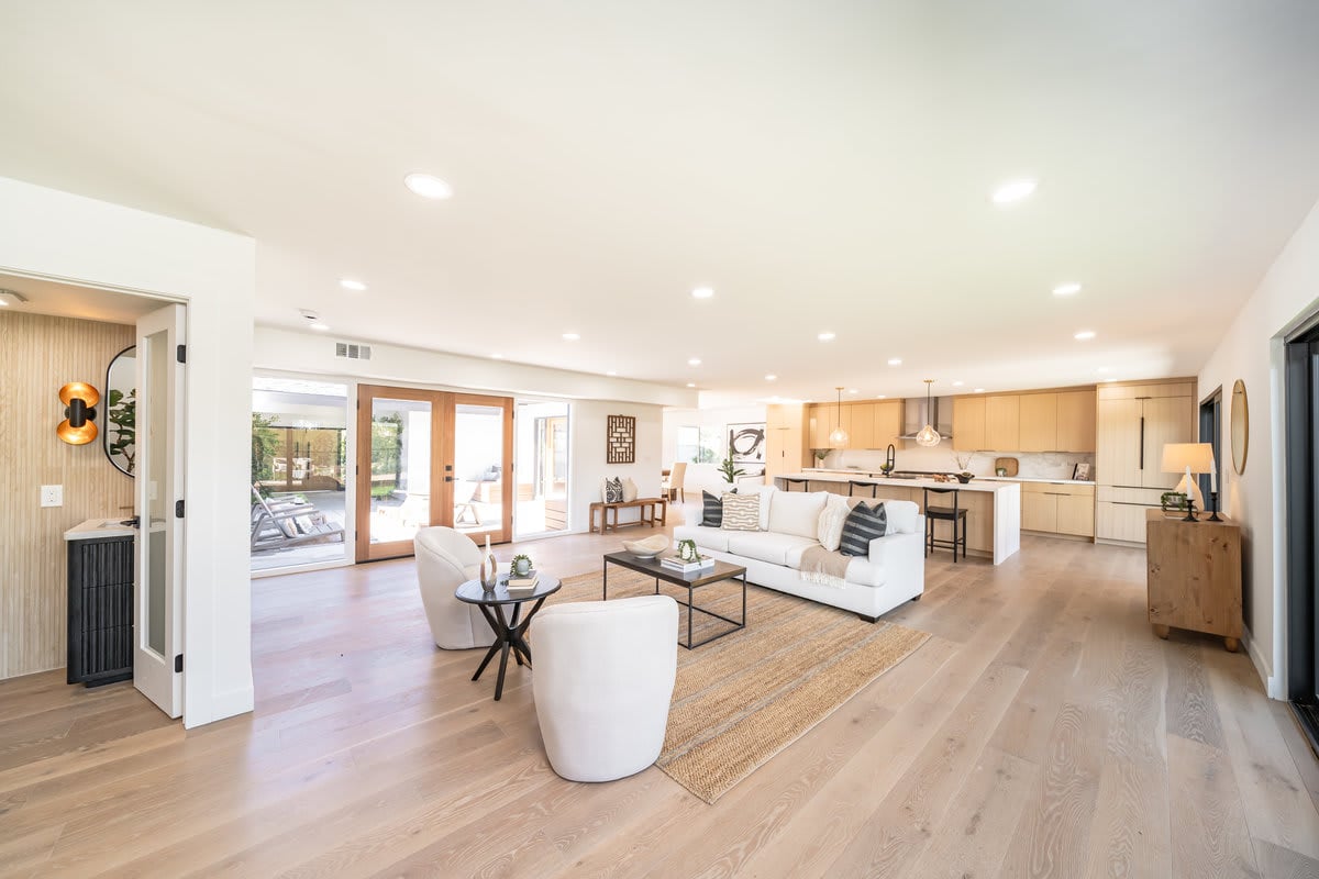 23912 Hillhurst Drive