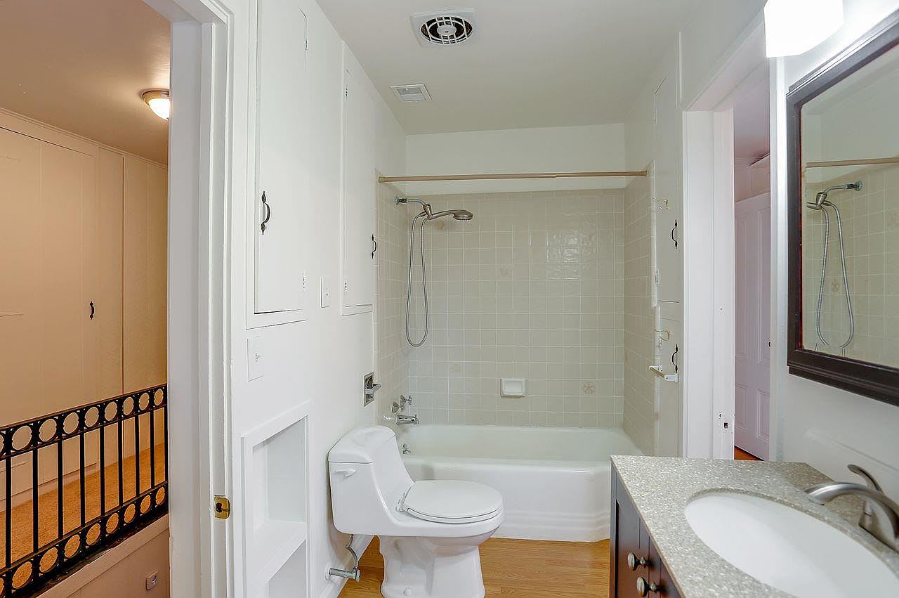 6 Cielo Vista Pl