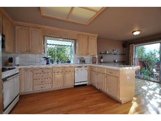 413 Leland Ave
