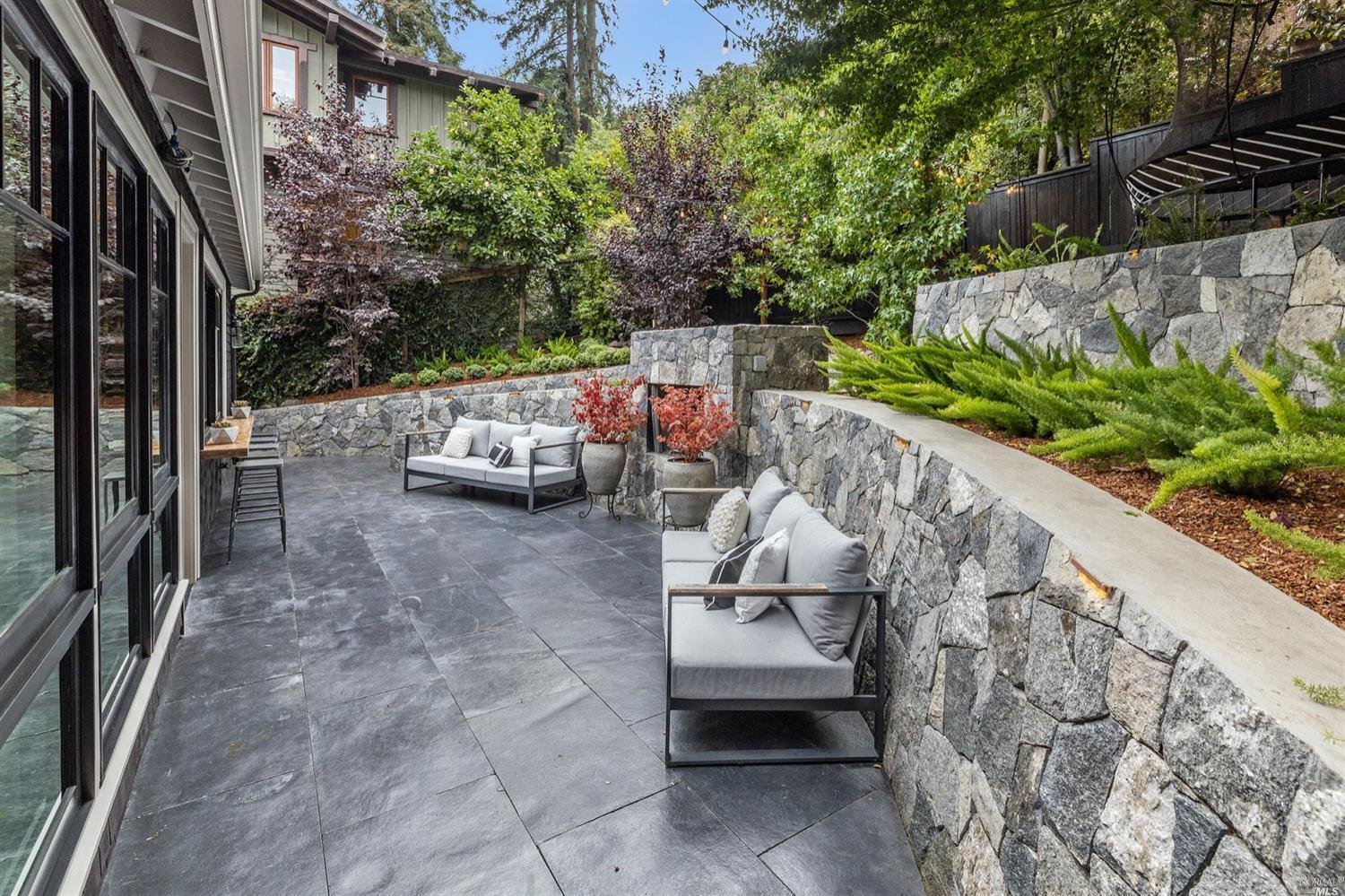 44 Bayview Avenue