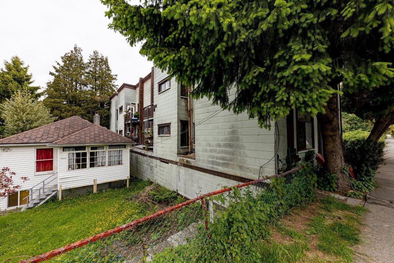 2043 Stainsbury Avenue, Vancouver
