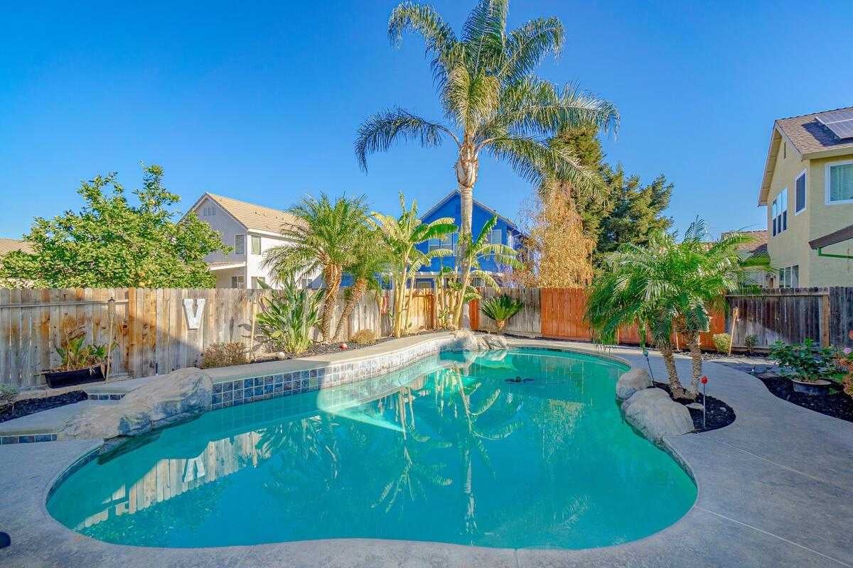 977 Lusk Drive
