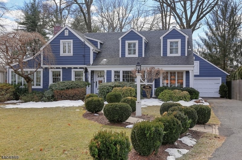 316 Canterbury Rd