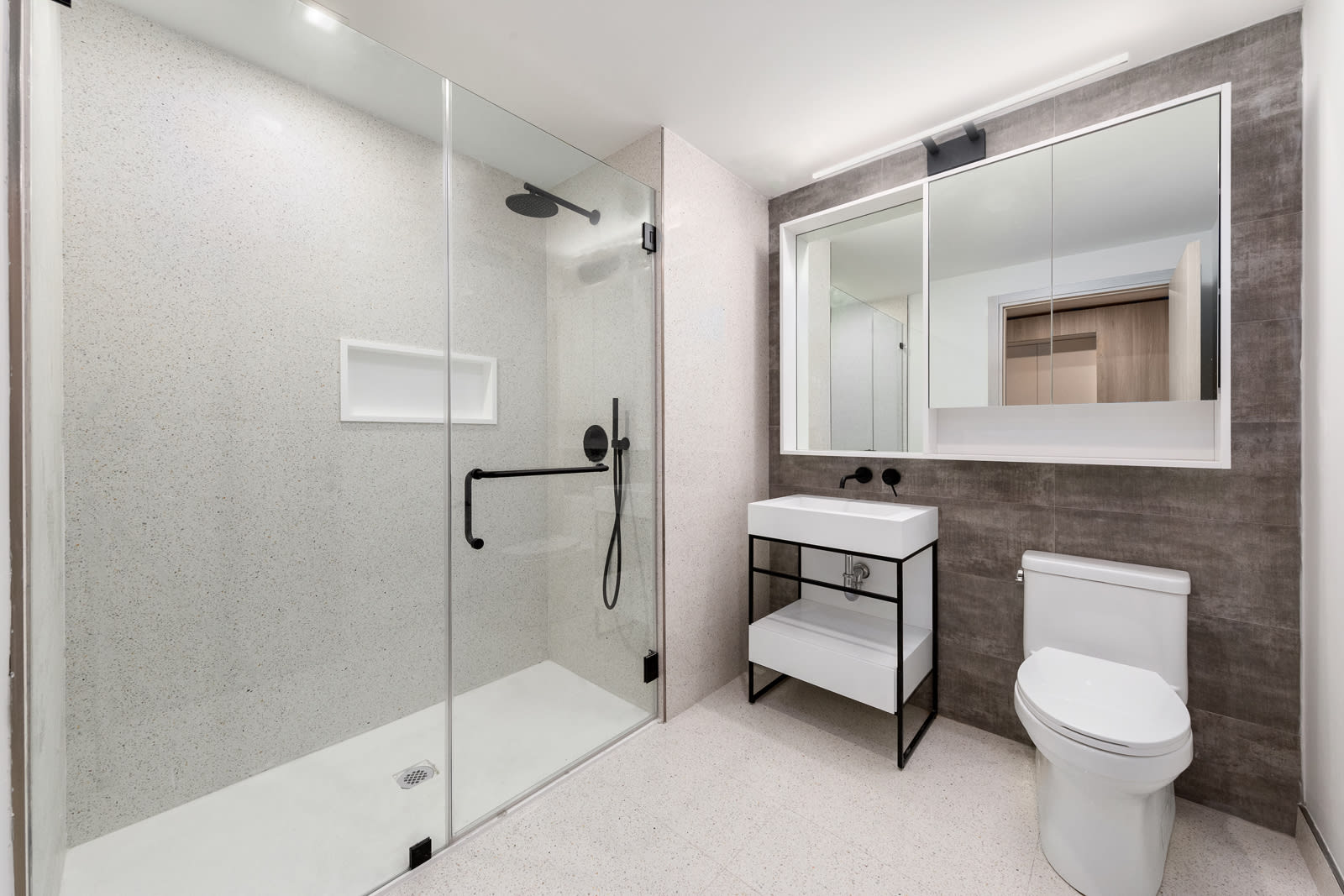 181 E 101st Street Unit: 202