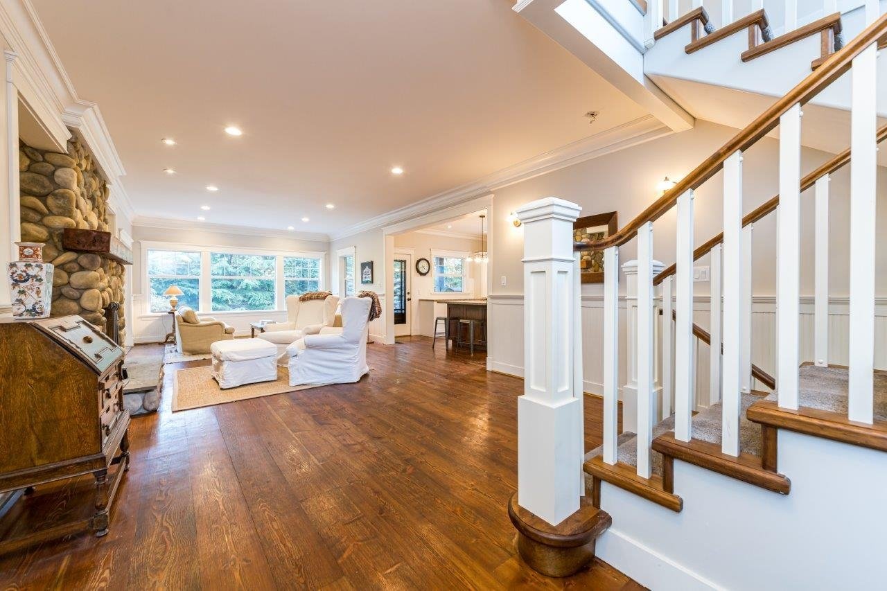 347 Salal Rd