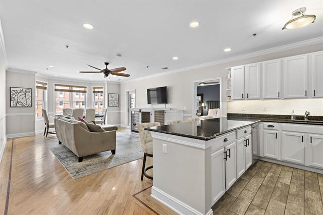 325 Willow Ave #4B