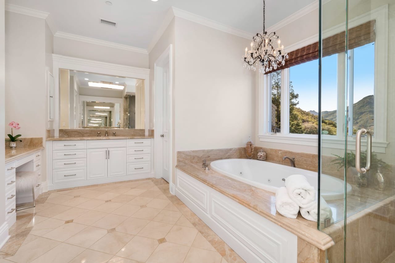 2750 Queens Garden Ct