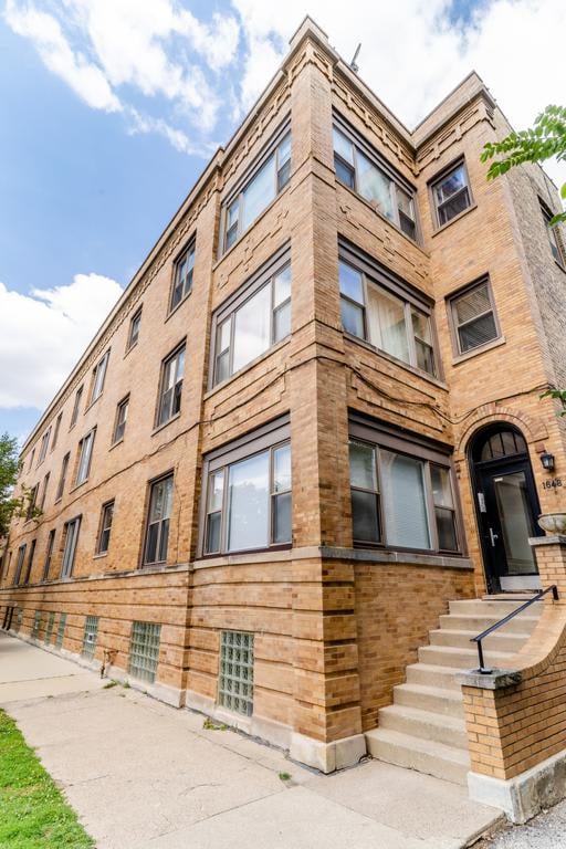 1648 W Waveland Ave #1E