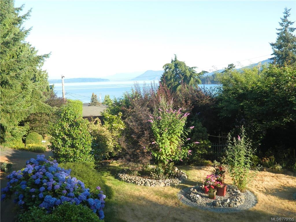 592 Cove Cres