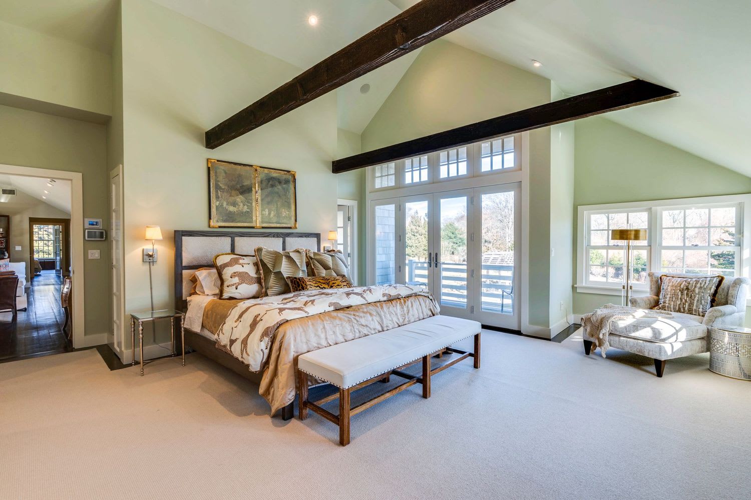 Upscale, Updated Sag Harbor Farmhouse in Waterfront Neighborhood