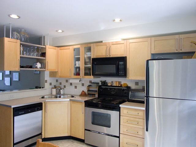 7433 Magnolia Terrace