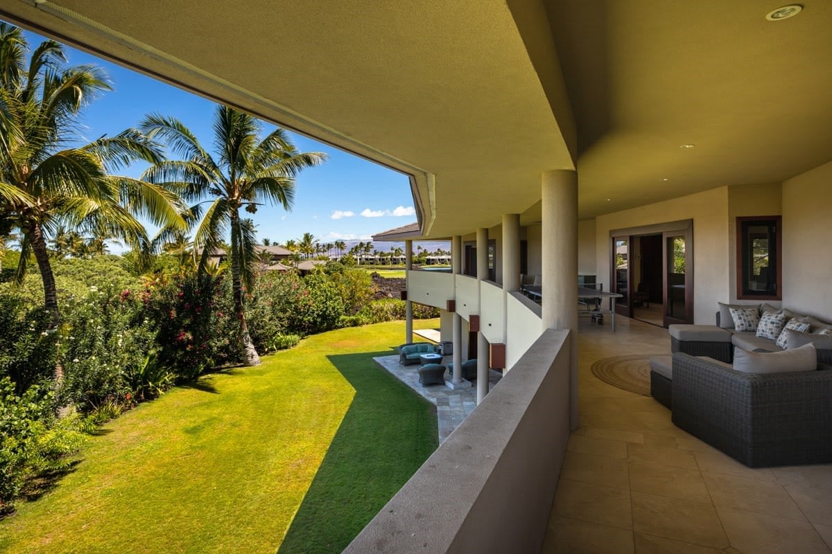 49 BLACKSAND BEACH AT MAUNA LANI RESORT