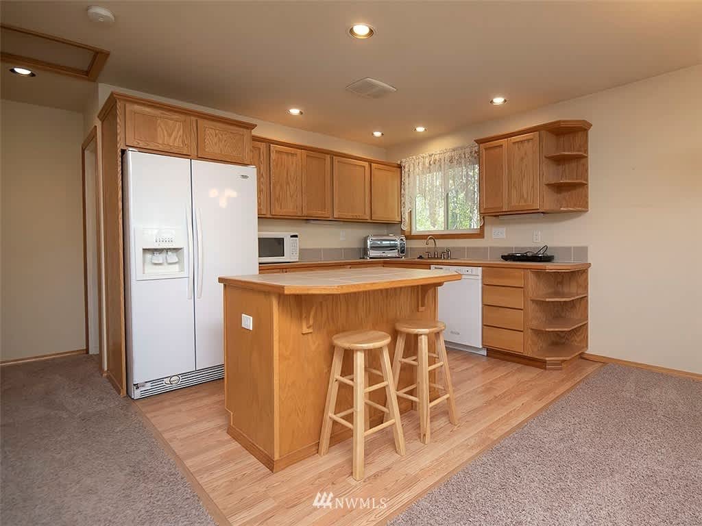 7002 110th Ave NE
