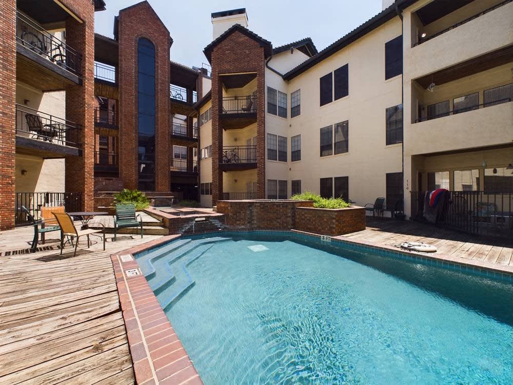 3001 Cedar St, #111