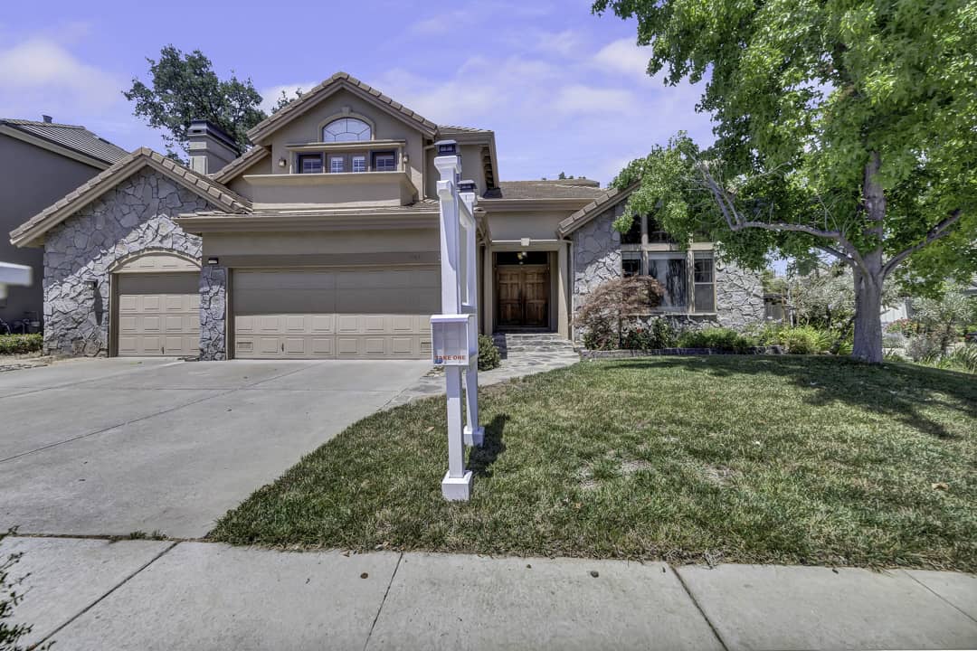 5963 Thorntree Drive • San Jose • 95120