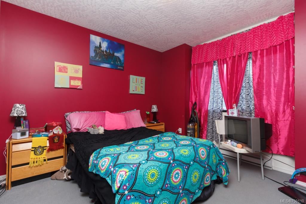 632 Olympia Ridge, Langford